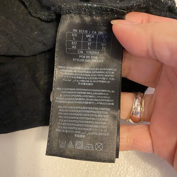 Guess Logo Women Size Large Tank Top Dark Black Rhinestone Goth Grunge Y2K Retro - Picture 4 of 9